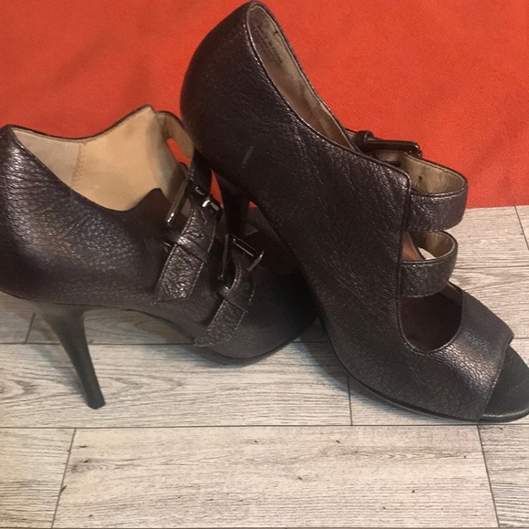 MICHAEL KORS dark gray leather heels - Picture 1 of 5